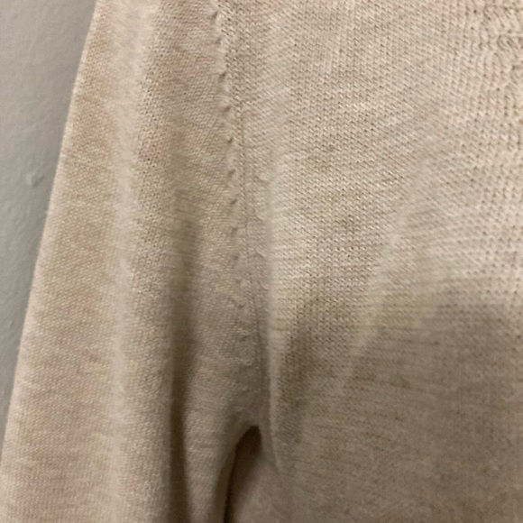 Like new! Liz Claiborne beige cardigan - Picture 12 of 16